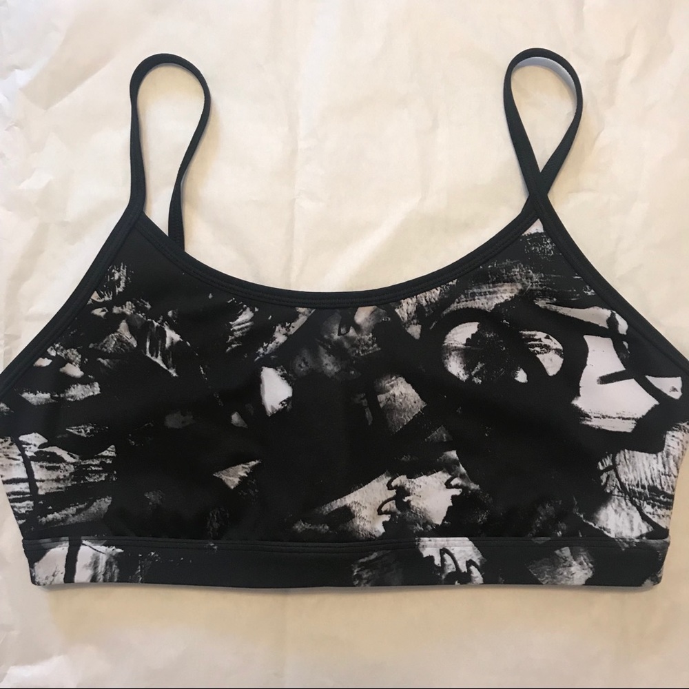 Reebok speedwick sports bra, size Large